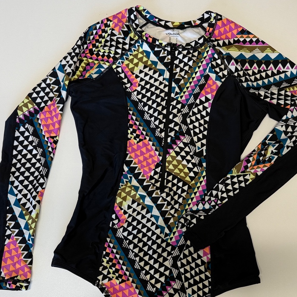 Volcom Black Multi Geo-Print Long Sleeve Rash Guard
